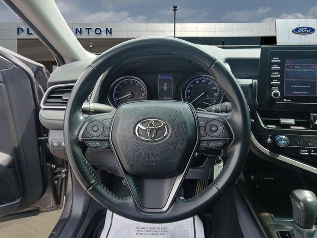 Used 2023 Toyota Camry SE image 12