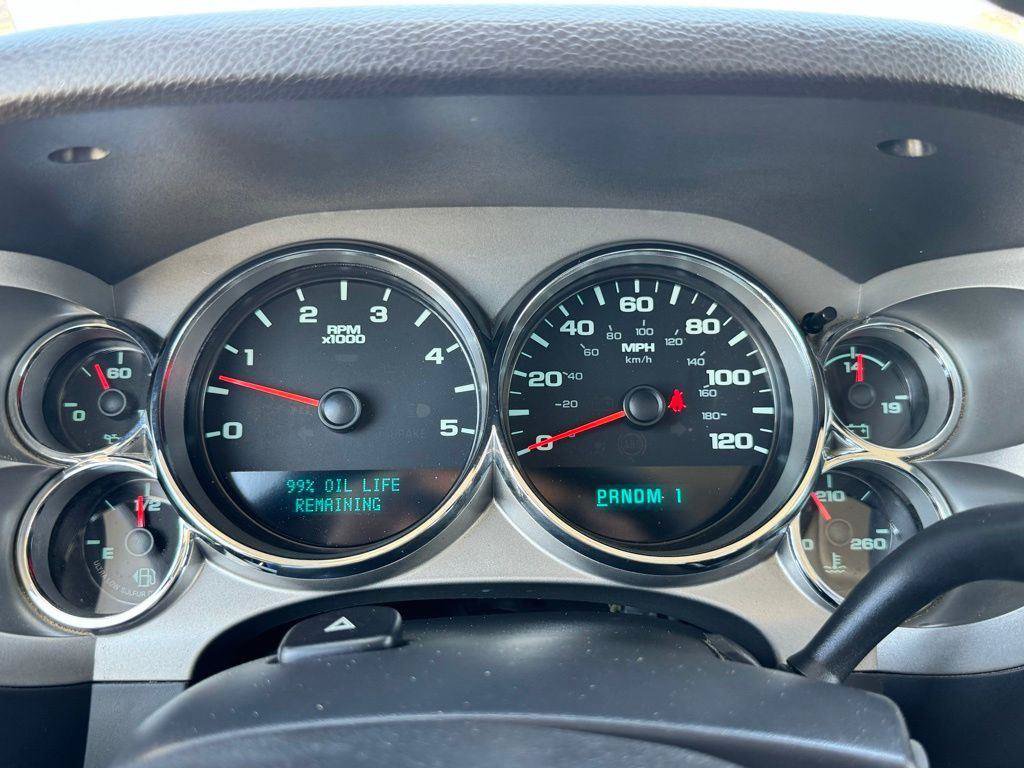 Used 2011 Chevrolet Silverado 2500 LT w/ Interior Plus Package AWD/4WD image 24