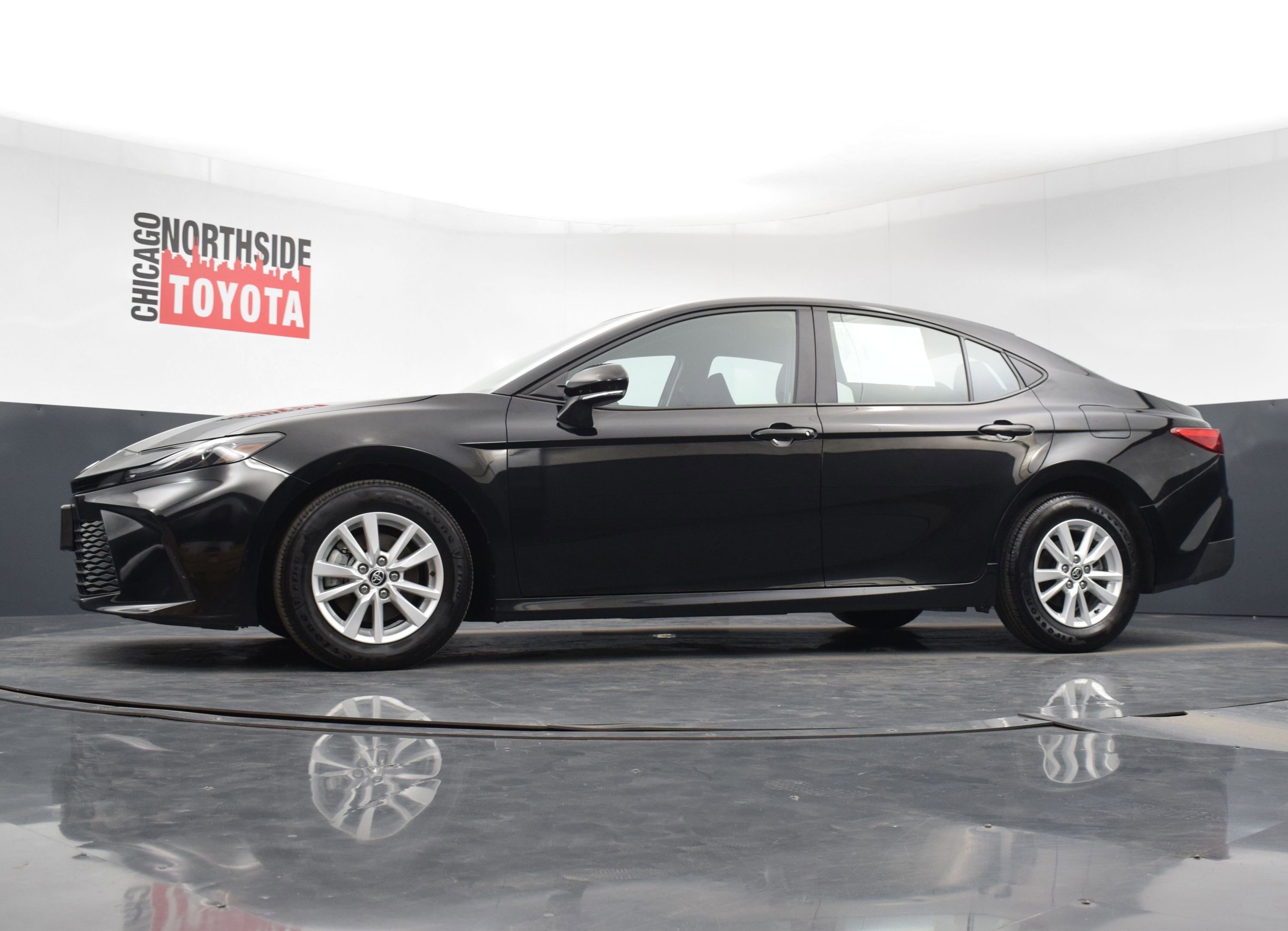 Used 2025 Toyota Camry LE image 25