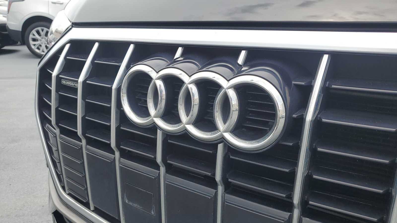 Certified 2022 Audi Q3 2.0T Premium w/ Convenience Package AWD/4WD image 11
