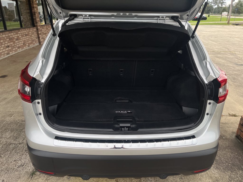 Certified 2022 Nissan Rogue Sport SV FWD image 30