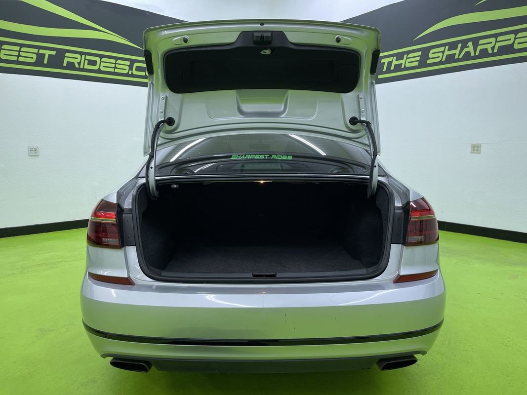 Used 2018 Volkswagen Passat 3.6 image 9