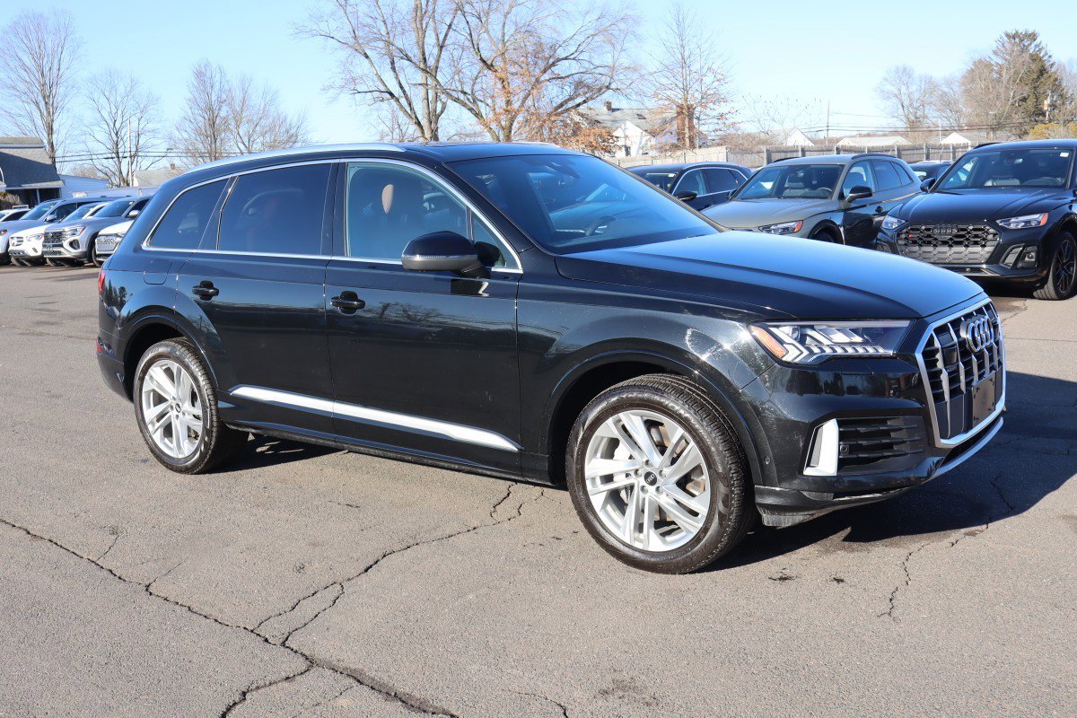 Used 2023 Audi Q7 3.0T Premium w/ Convenience Package image 3