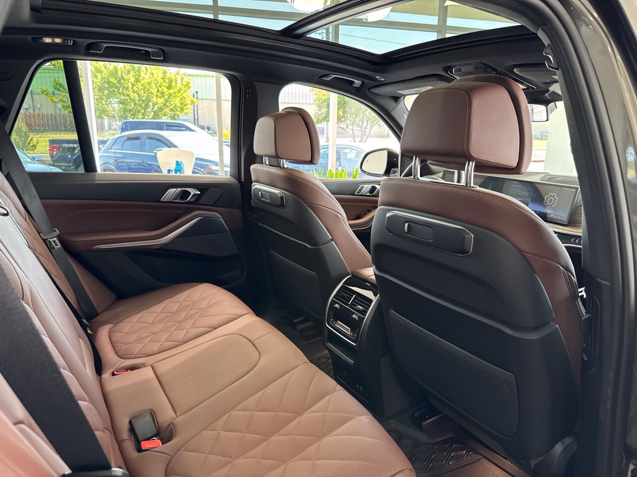 Used 2026 BMW X5 xDrive50e w/ M Sport Package AWD/4WD image 46