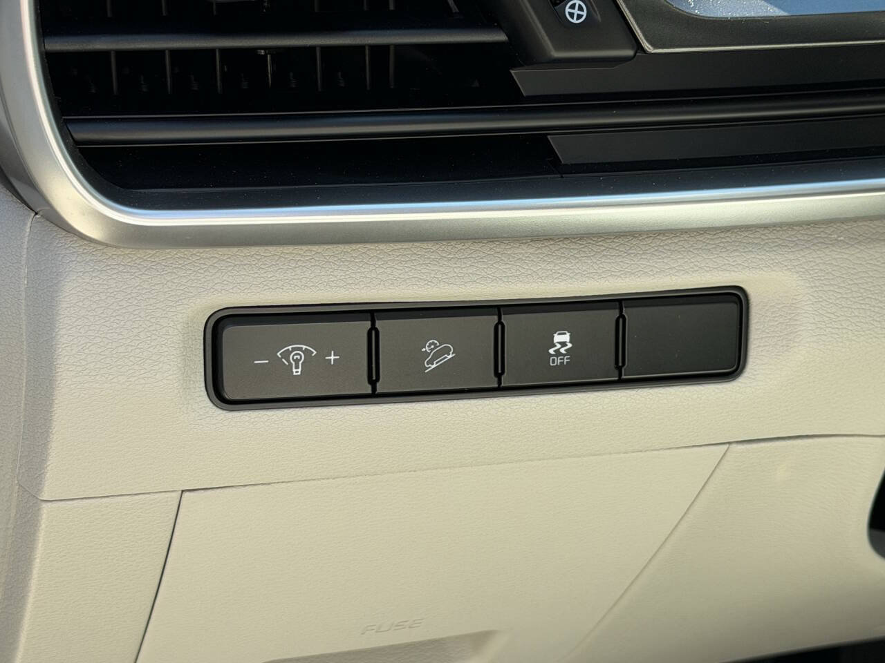 Used 2023 Kia Telluride S AWD/4WD image 17