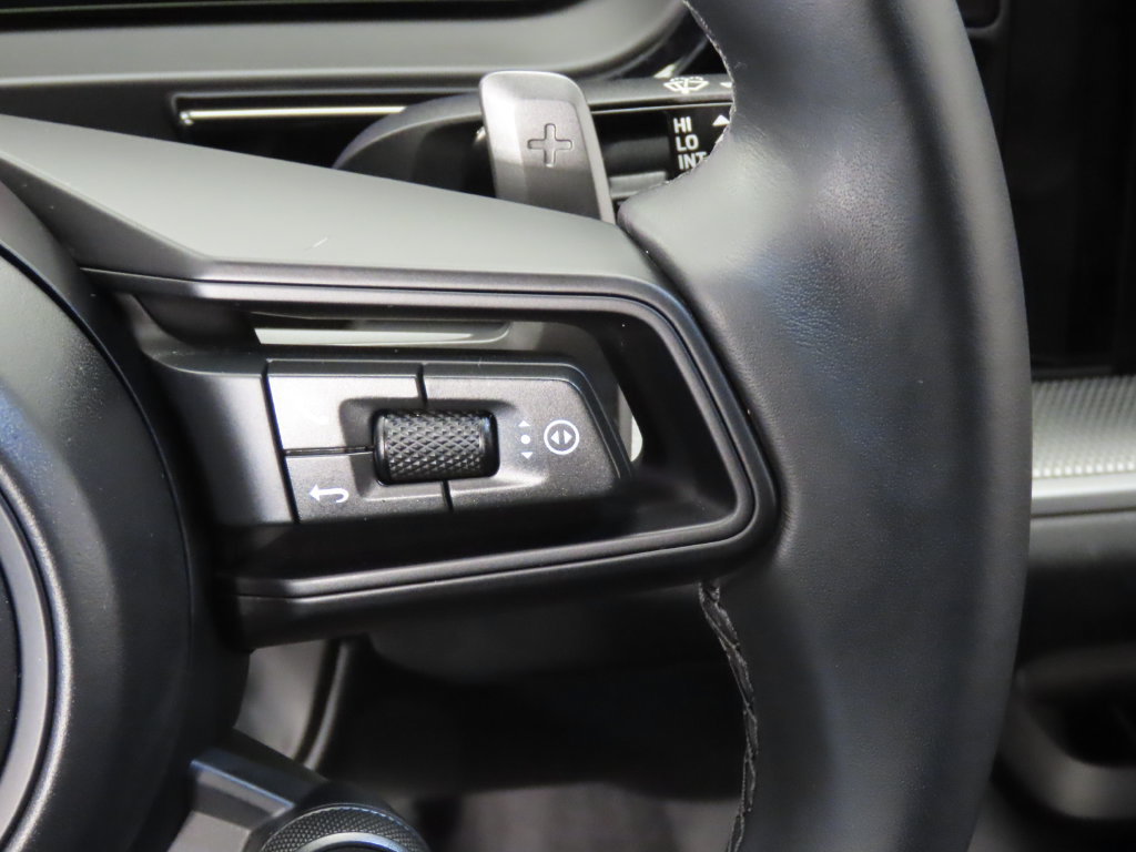 Certified 2026 Porsche Cayenne AWD/4WD image 19