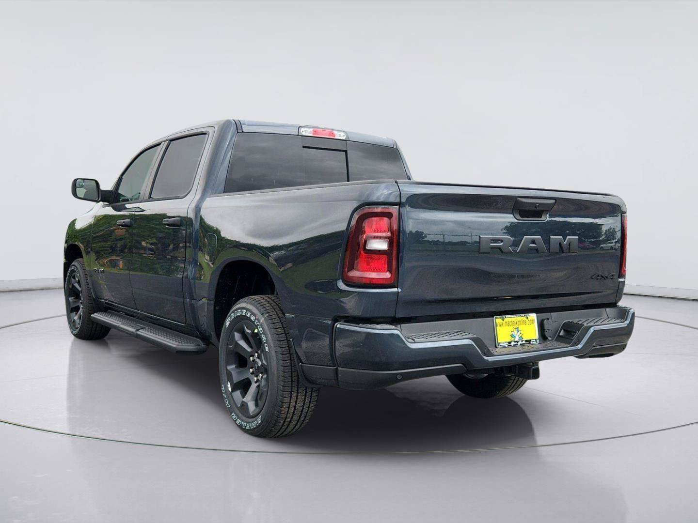 New 2026 RAM 1500 Express AWD/4WD image 3