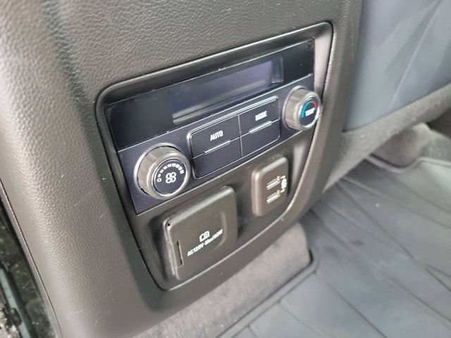 Used 2020 Buick Enclave Essence w/ Sound and Sites Package FWD image 20