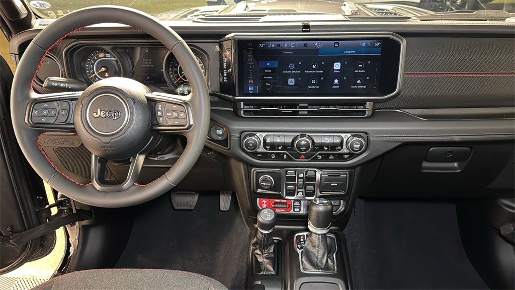 Used 2024 Jeep Wrangler Unlimited Rubicon w/ Technology Group image 17