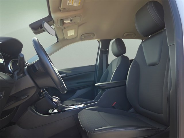 Used 2022 Buick Encore GX Preferred w/ Sport Touring Package image 9