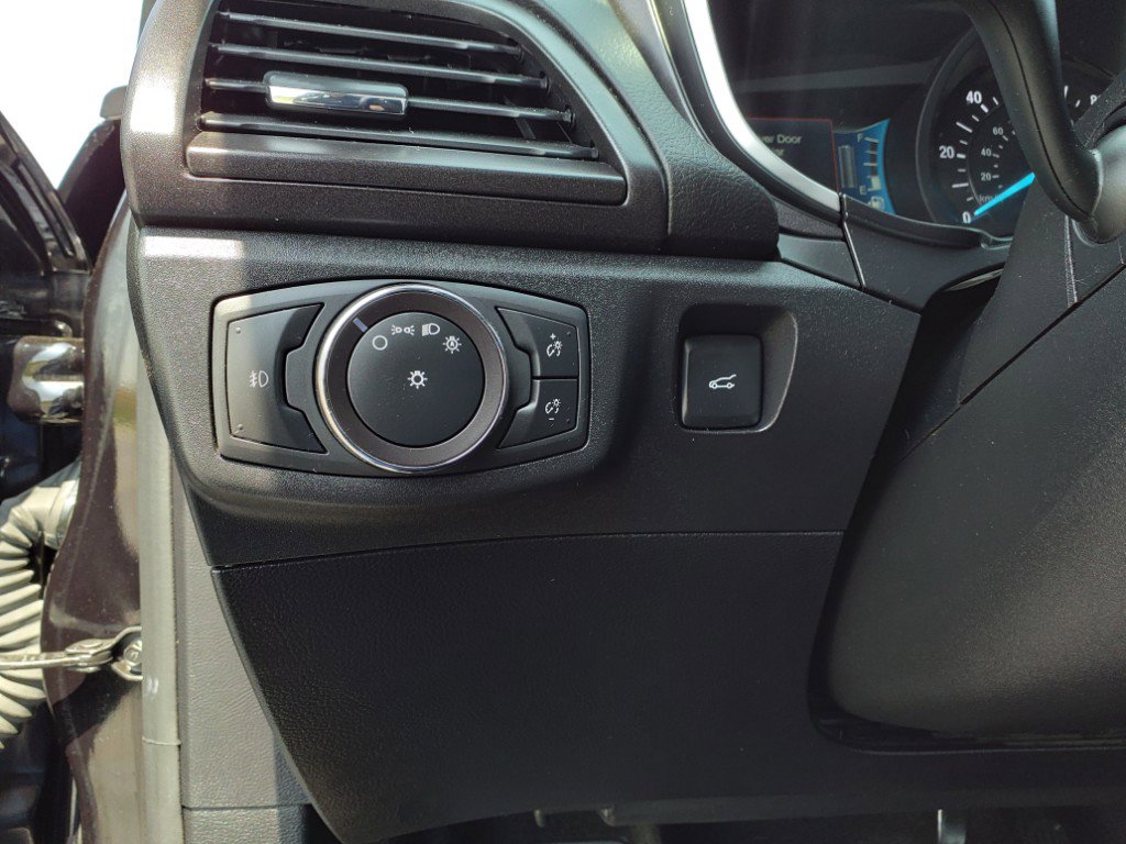 Used 2019 Ford Fusion Energi Titanium image 13