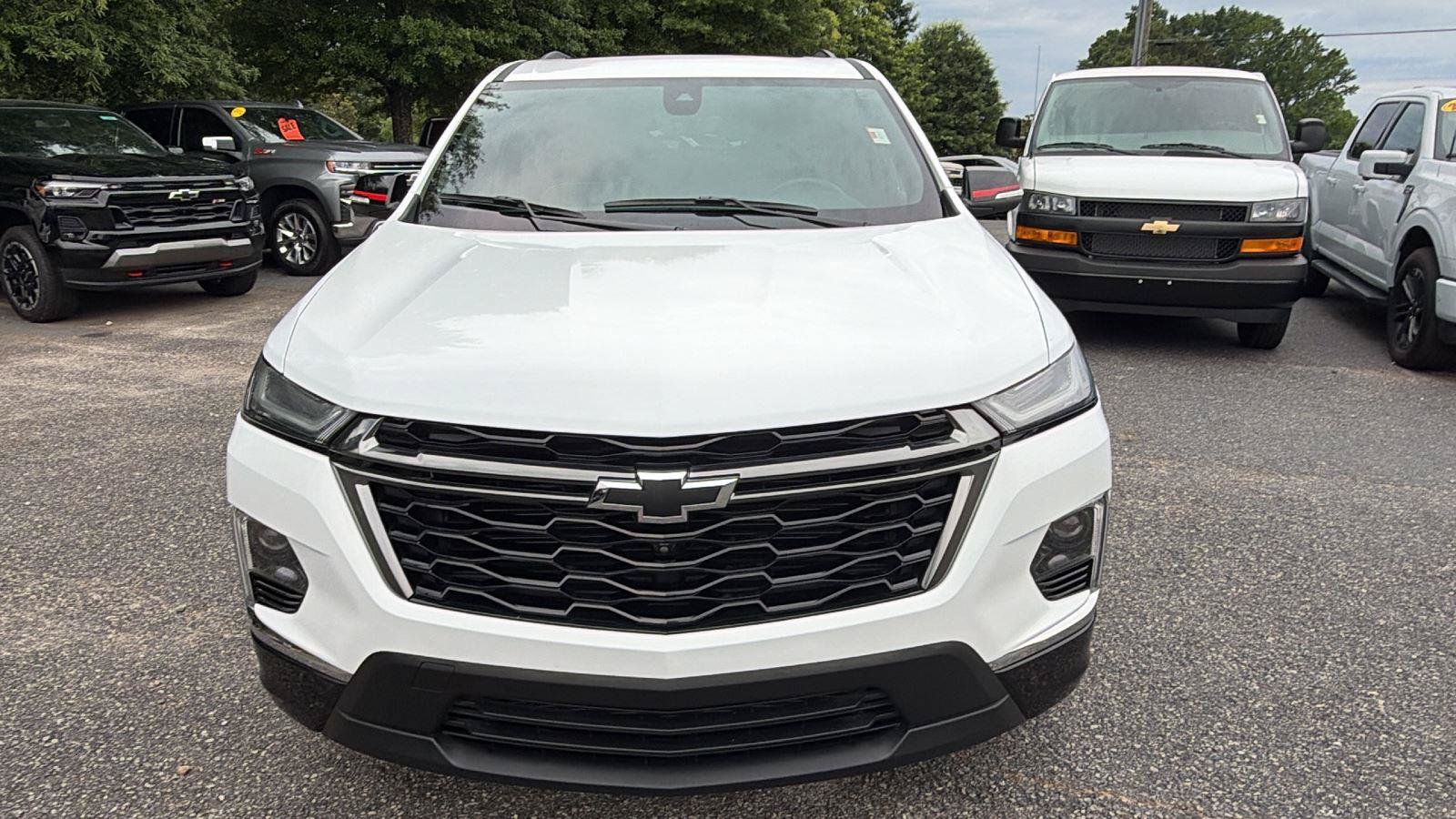 Used 2023 Chevrolet Traverse Premier w/ Redline Edition AWD/4WD image 2