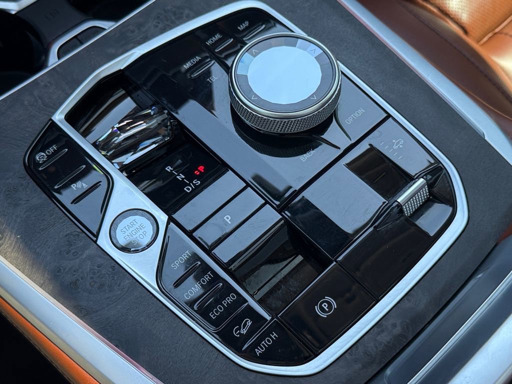 Used 2023 BMW X7 xDrive40i w/ Executive Package image 22