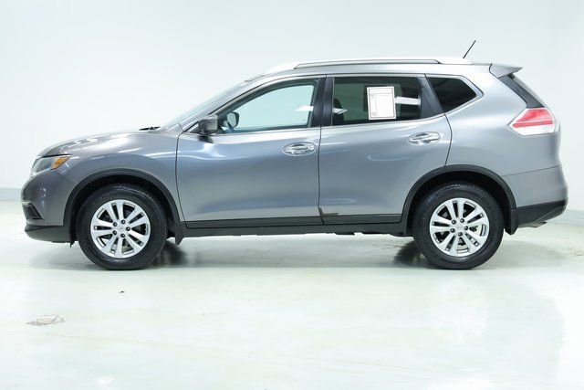Used 2016 Nissan Rogue SV image 4