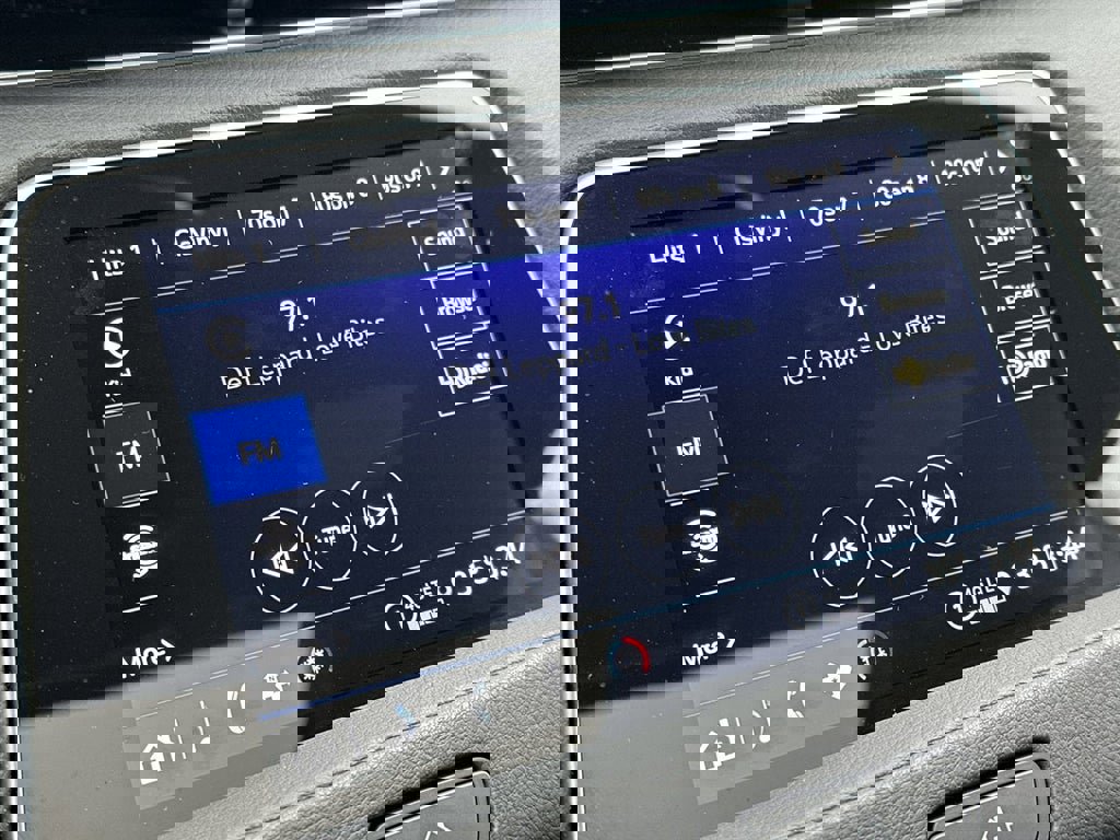 Used 2021 Cadillac XT4 Sport w/ Cold Weather Package image 16