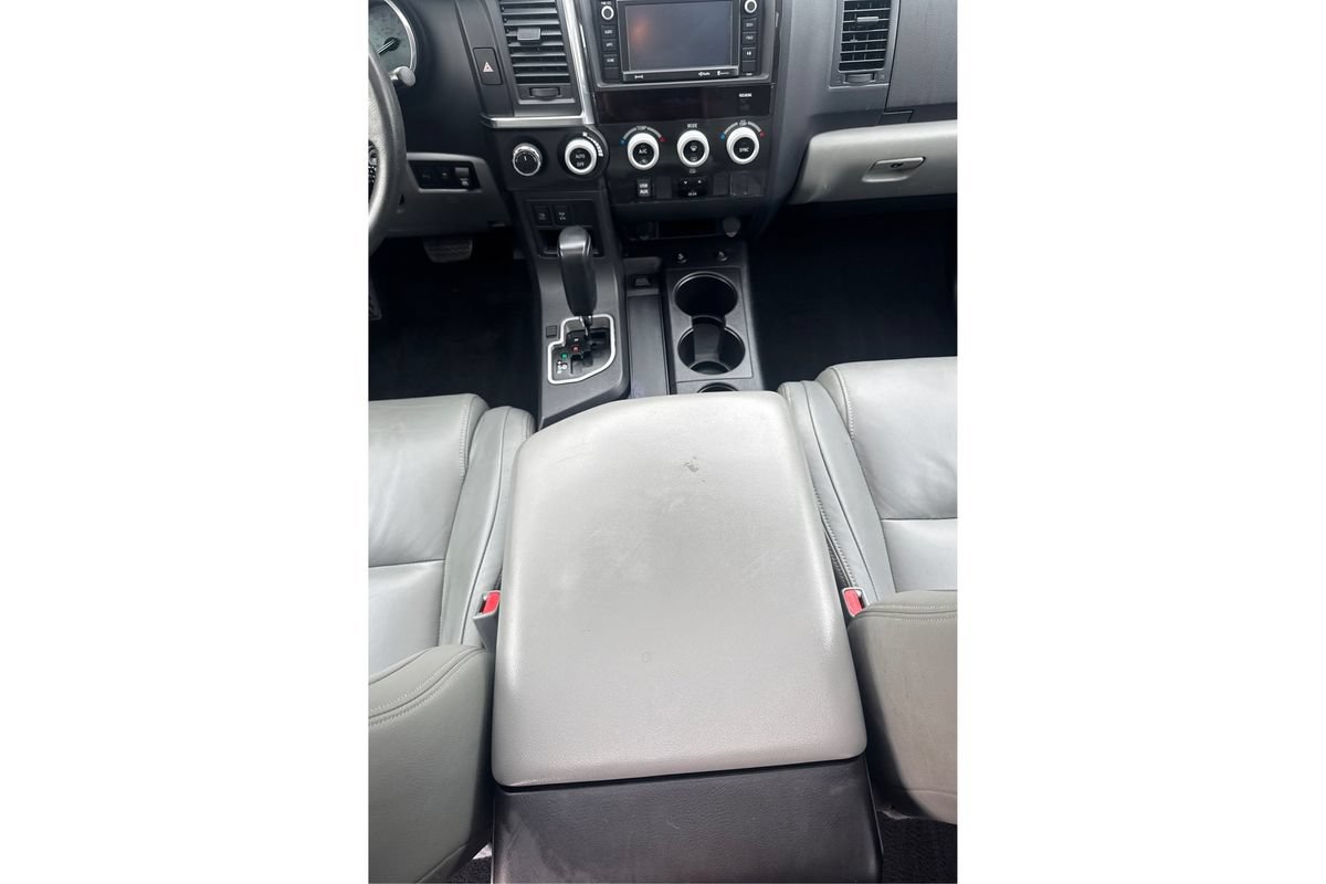 Used 2019 Toyota Sequoia SR5 AWD/4WD image 15