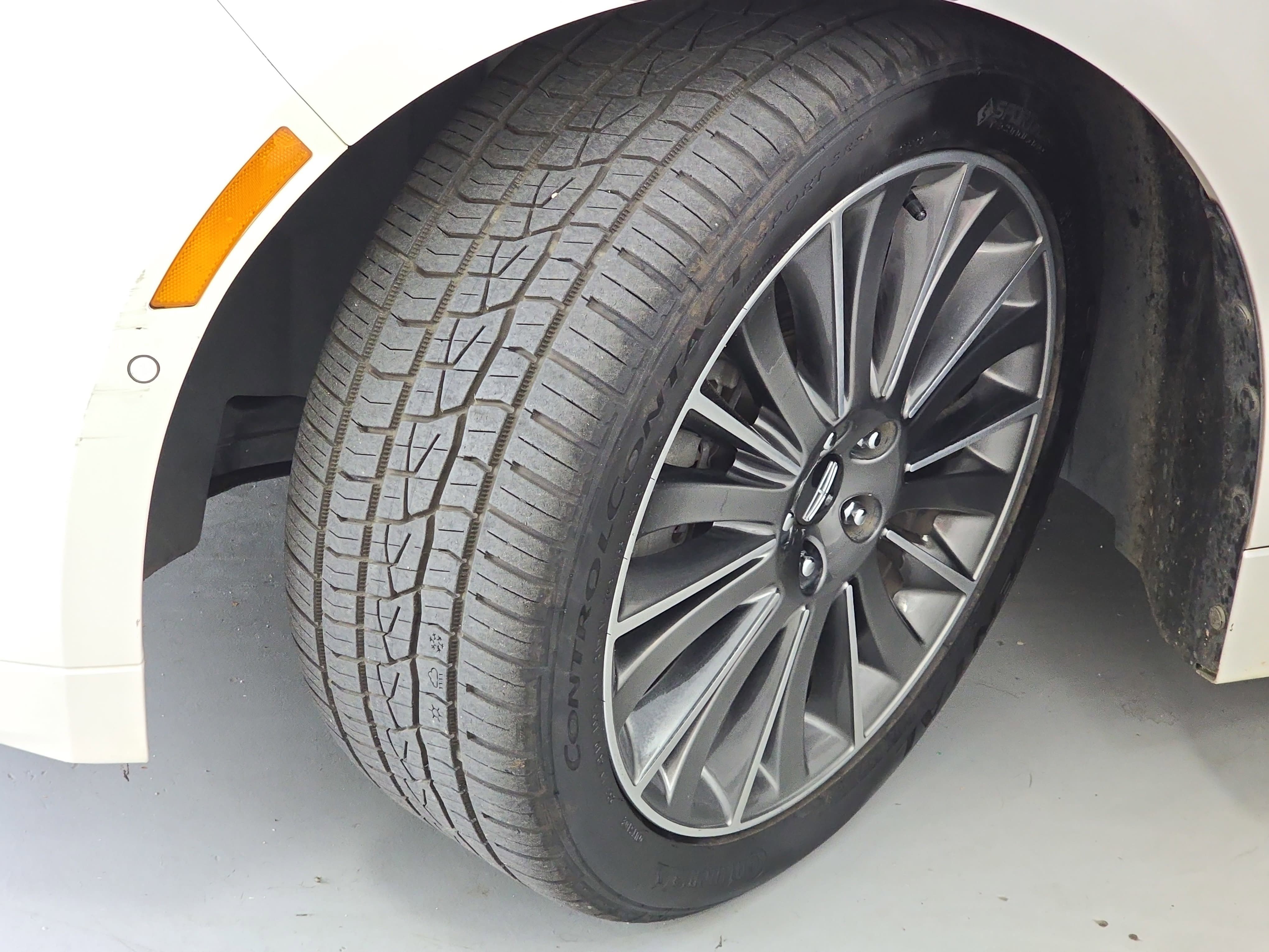 Used 2015 Lincoln MKZ w/ Equipment Group 102A Reserve image 33
