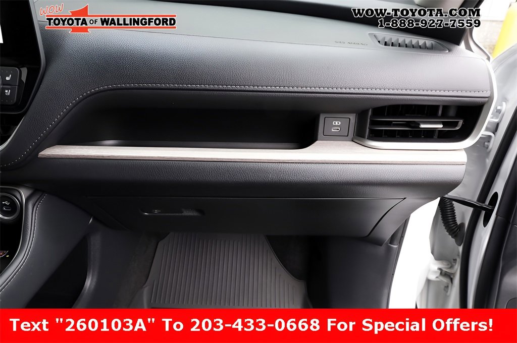 Used 2024 Toyota Grand Highlander Limited image 35