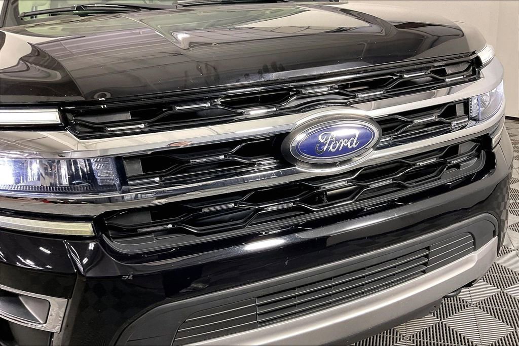 Used 2023 Ford Expedition Max Limited image 39