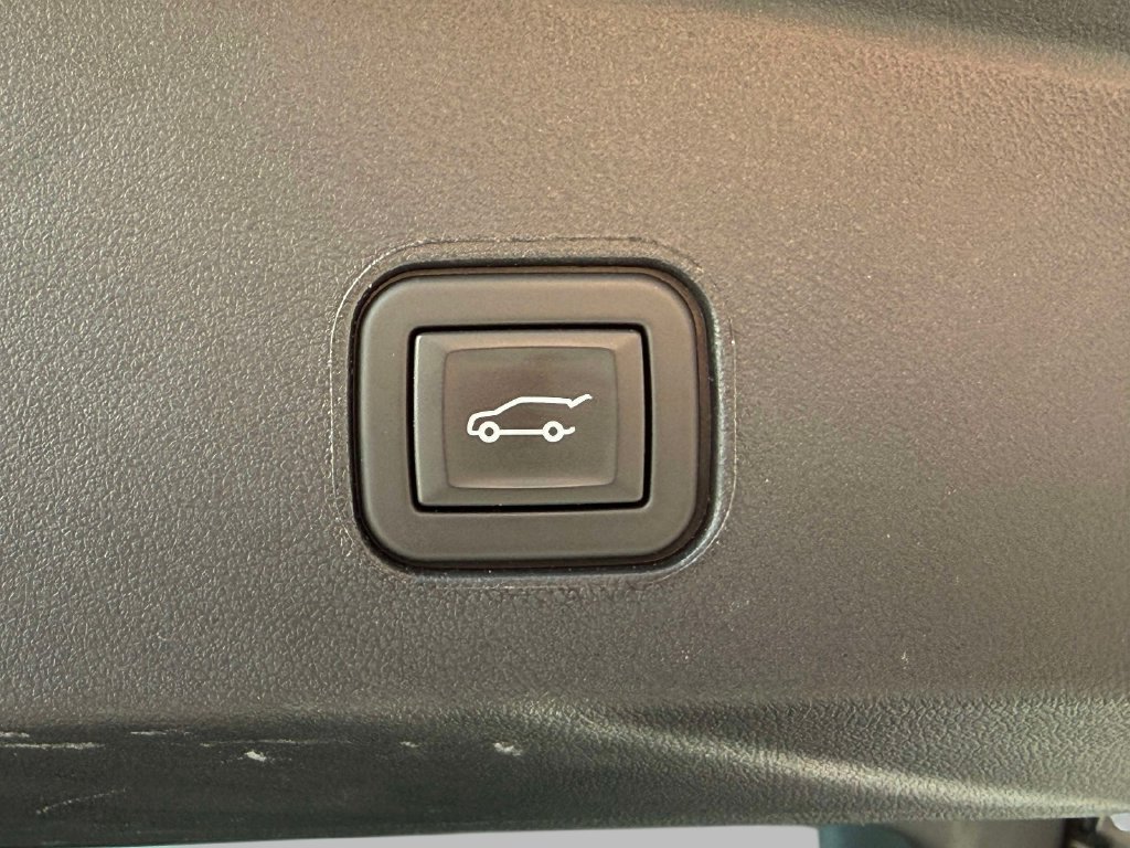 Certified 2024 Cadillac Lyriq Sport w/ LPO, Floor Liner Package AWD/4WD image 18