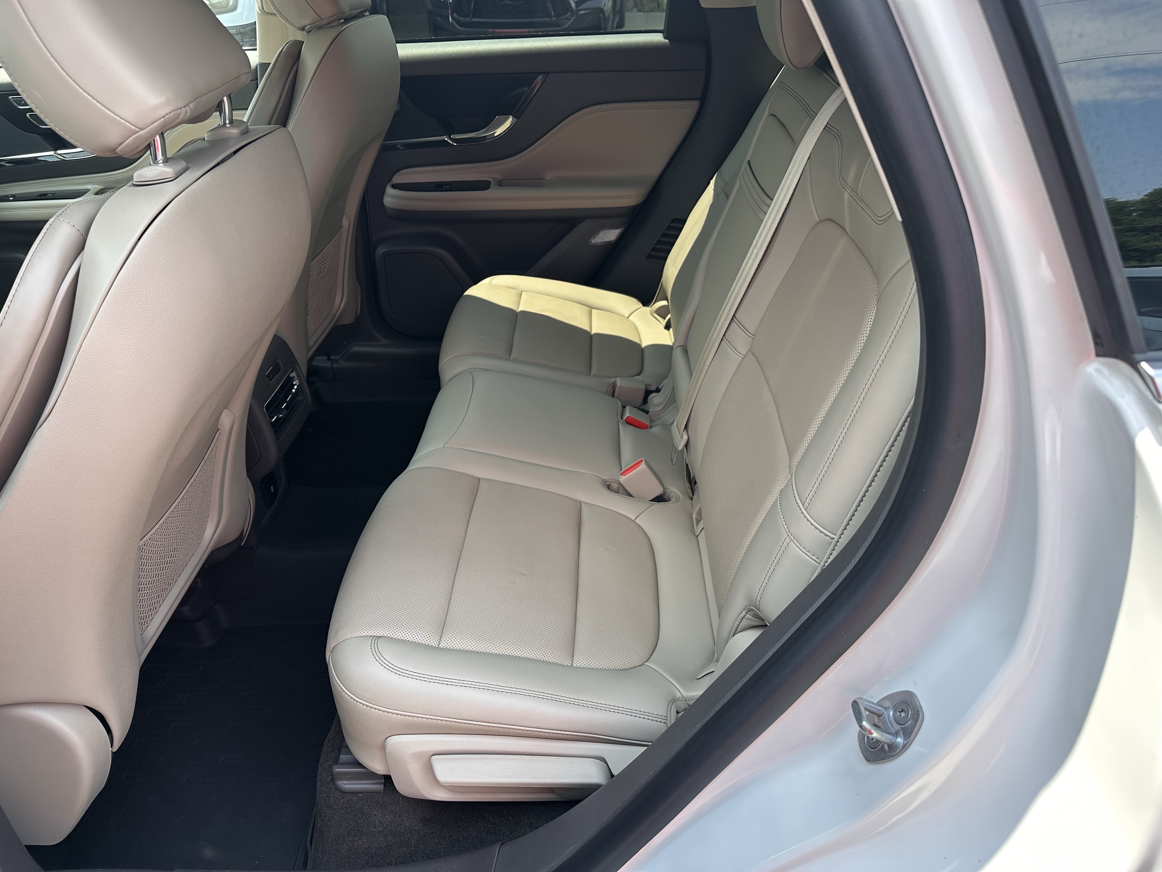 Used 2021 Lincoln Corsair Reserve AWD/4WD image 12