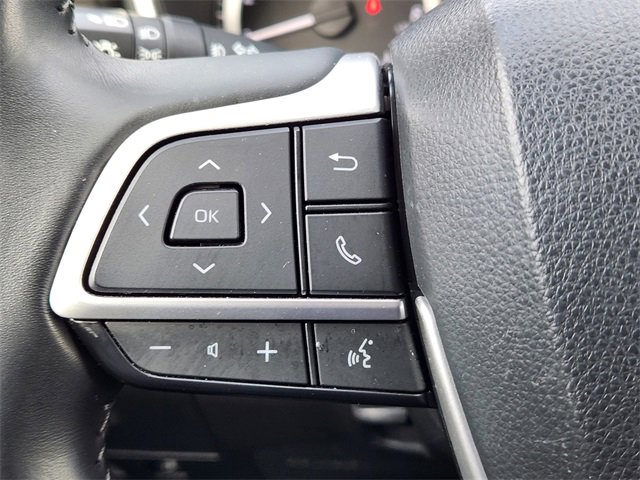 Used 2023 Toyota Highlander XLE image 29