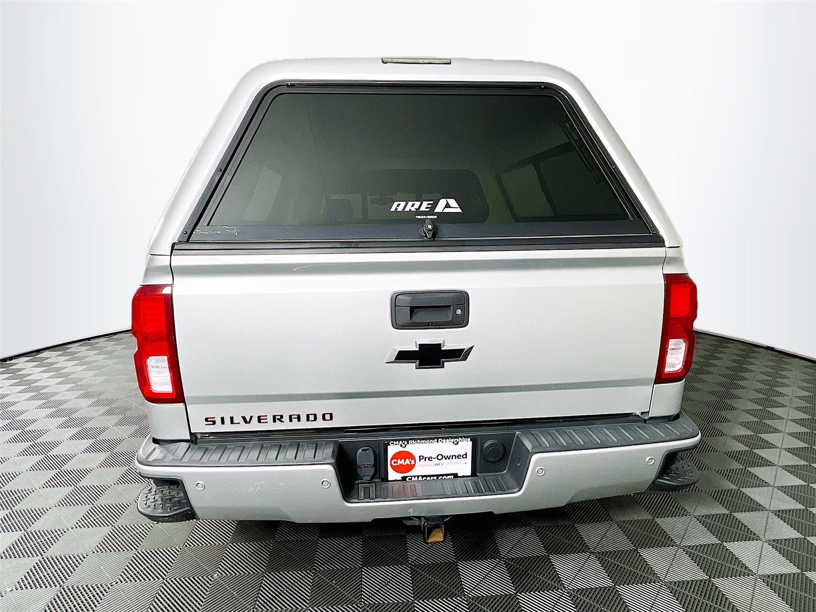 Used 2018 Chevrolet Silverado 1500 LTZ Z71 w/ Redline Edition image 7