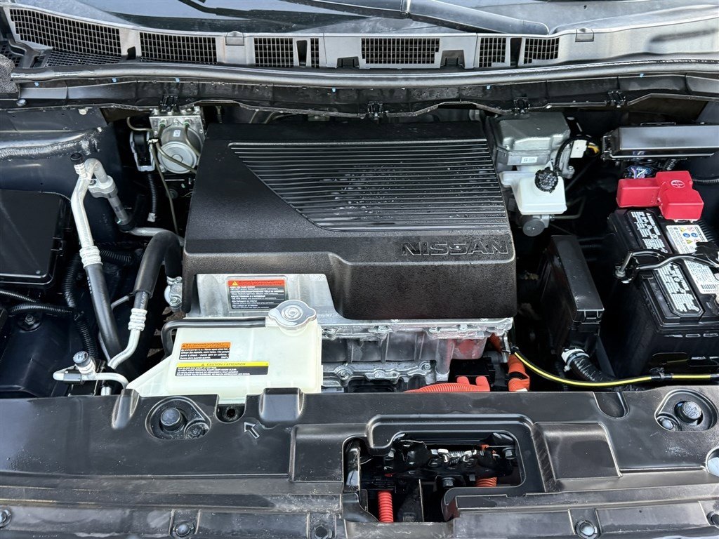 Used 2022 Nissan Leaf S image 28