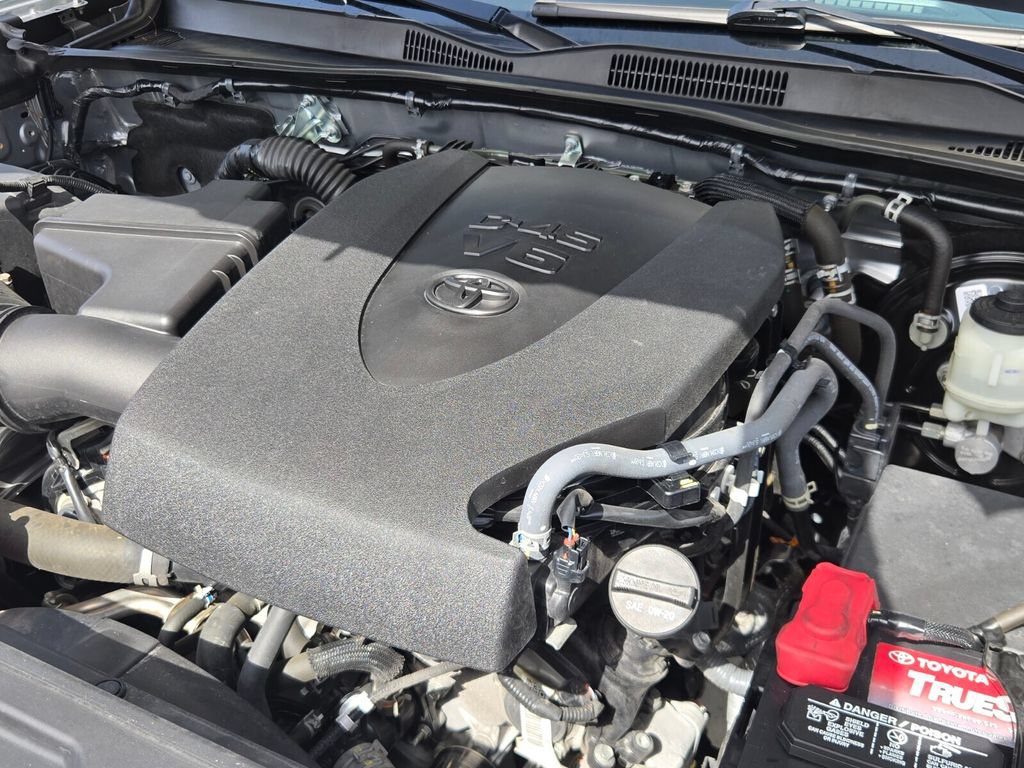 Used 2023 Toyota Tacoma SR AWD/4WD image 10