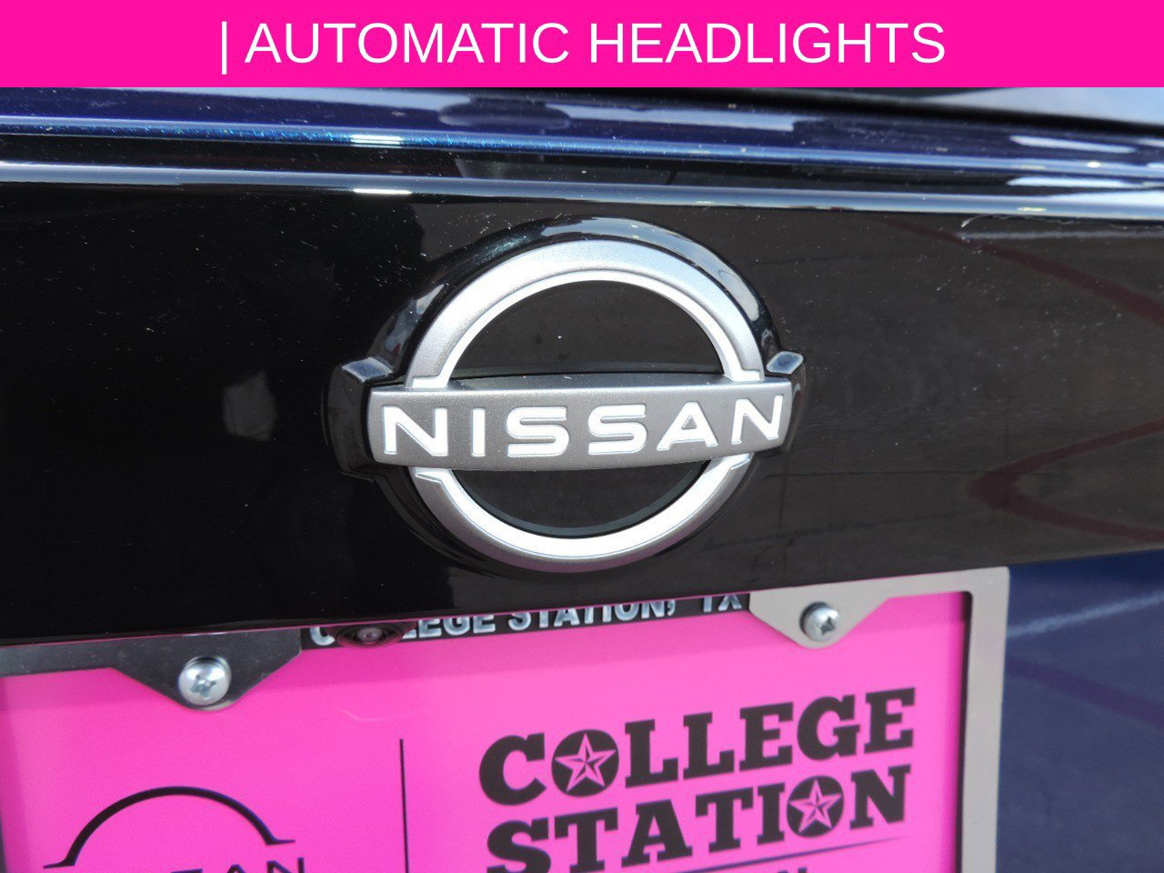 Certified 2025 Nissan Kicks SR FWD image 11