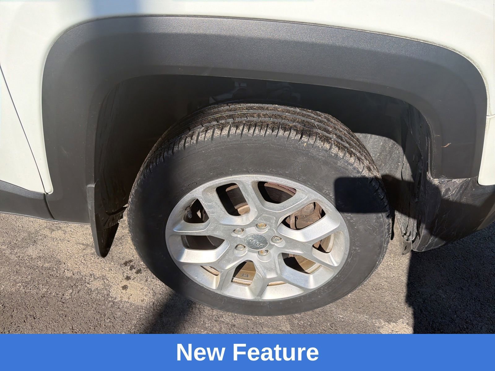 Used 2017 Jeep Renegade Latitude image 12