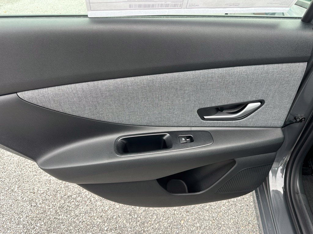 New 2026 Hyundai Elantra SEL Sport FWD image 10