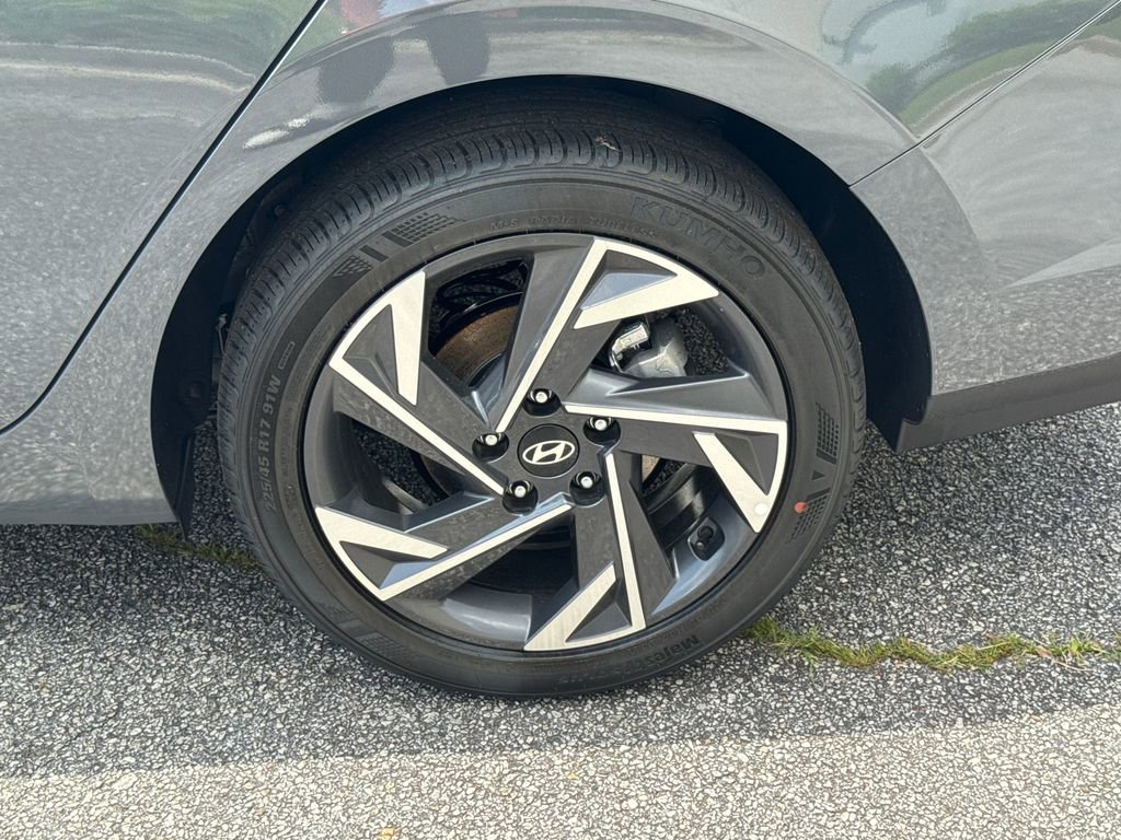 New 2025 Hyundai Elantra Sport image 19