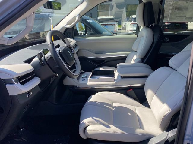 New 2026 Lincoln Navigator Reserve w/ Jet Appearance Package AWD/4WD image 10