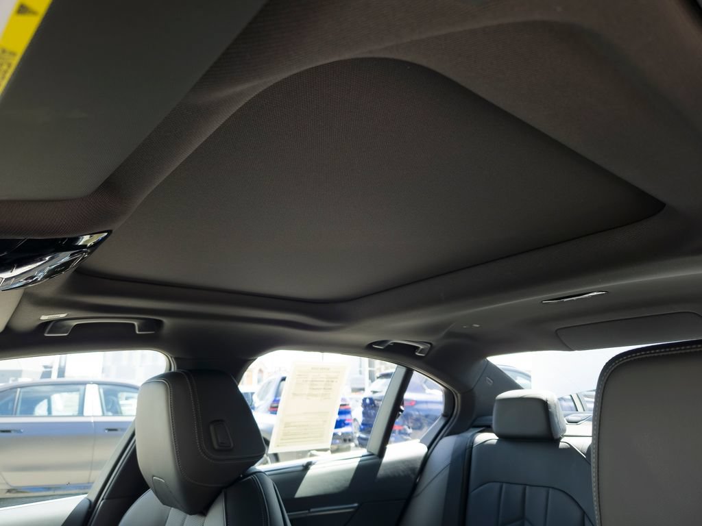 Used 2024 BMW 530i w/ Premium Package RWD image 15
