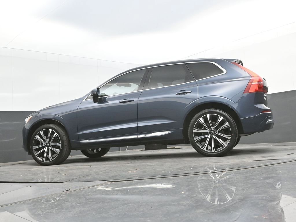 Certified 2023 Volvo XC60 B5 Ultimate w/ Protection Package Premier image 32