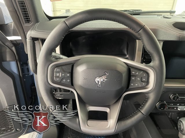 New 2025 Ford Bronco Outer Banks w/ Sasquatch Package image 14