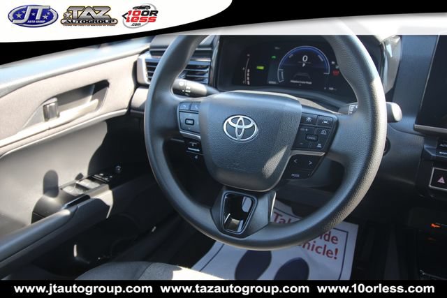 Used 2025 Toyota Camry LE FWD image 20