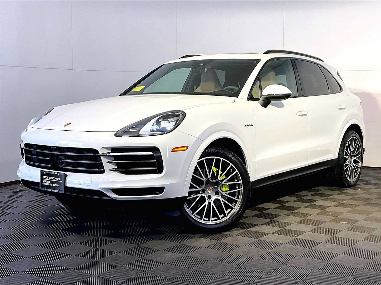 Certified 2023 Porsche Cayenne Platinum Edition AWD/4WD video 1