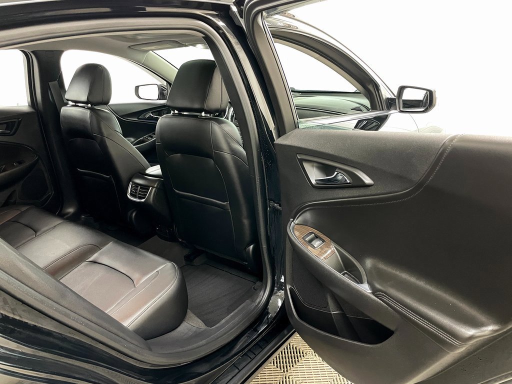 Certified 2018 Chevrolet Malibu Premier w/ Premier Sun and Wheel Package image 42