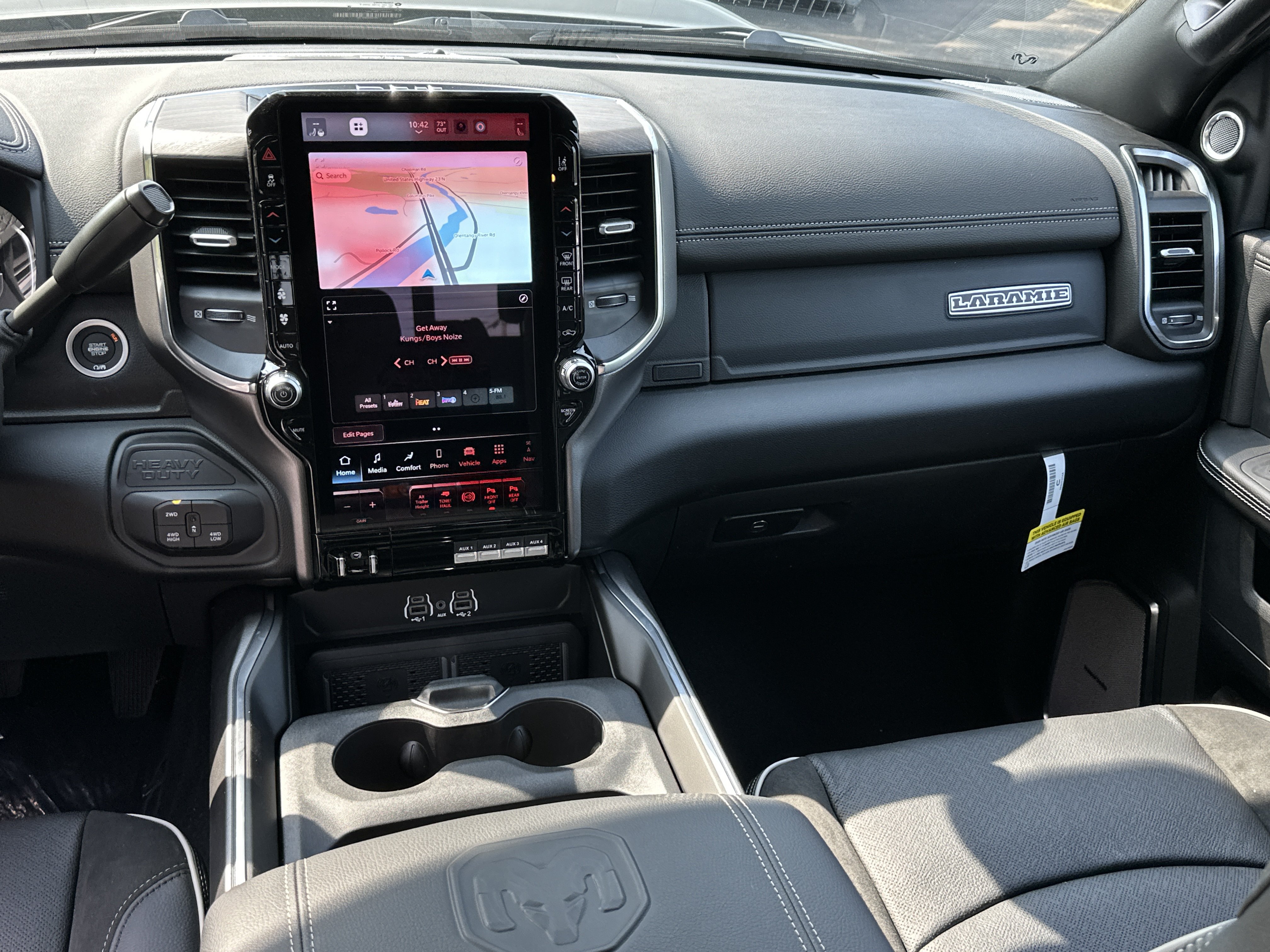 New 2026 RAM 3500 Laramie AWD/4WD image 34