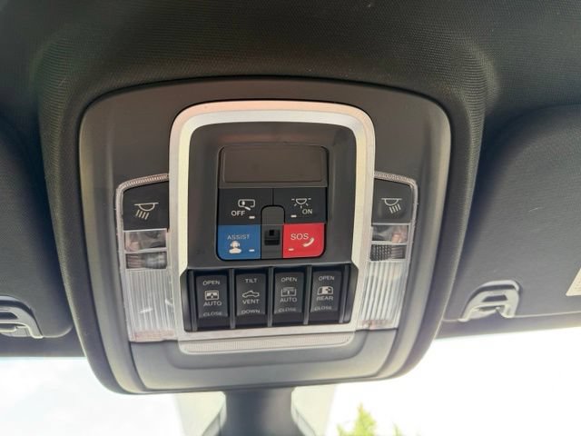 Used 2020 RAM 1500 Rebel w/ Leather & Sound Group w/ 2_W AWD/4WD image 18