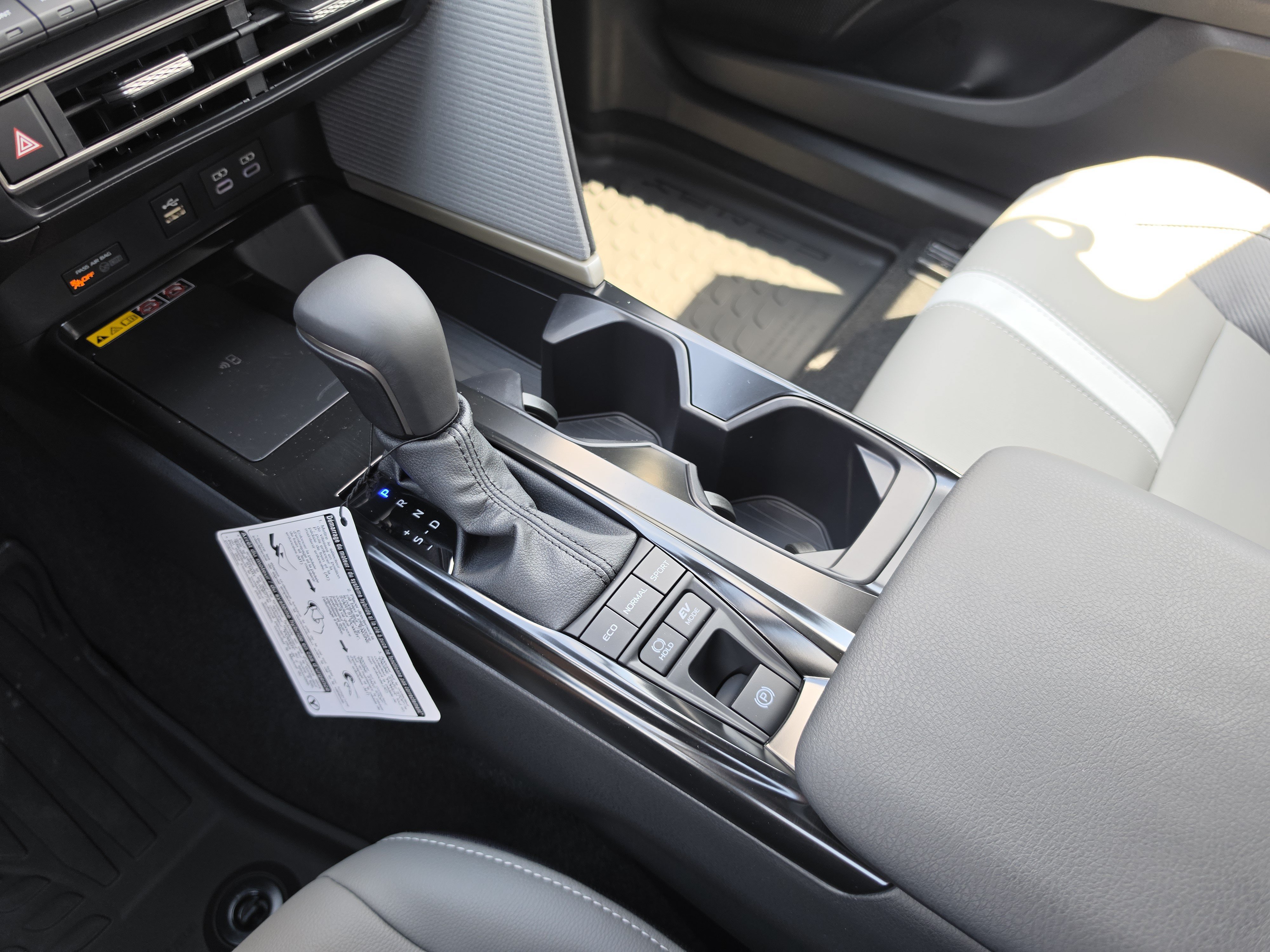 Used 2026 Toyota Camry SE w/ Convenience Package FWD image 22