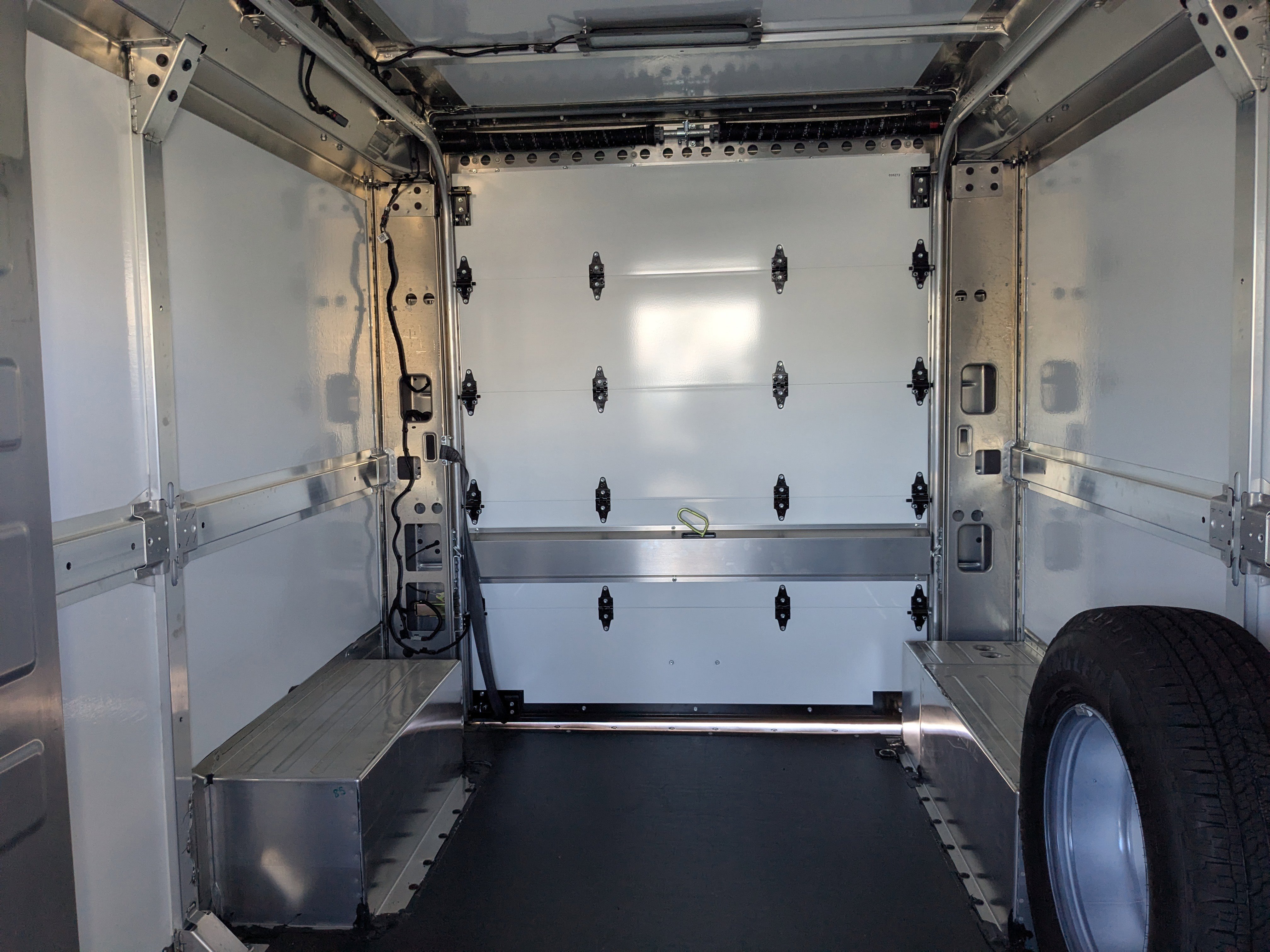 New 2025 Chevrolet Brightdrop 400 w/ Battery Pack, Max Range image 12