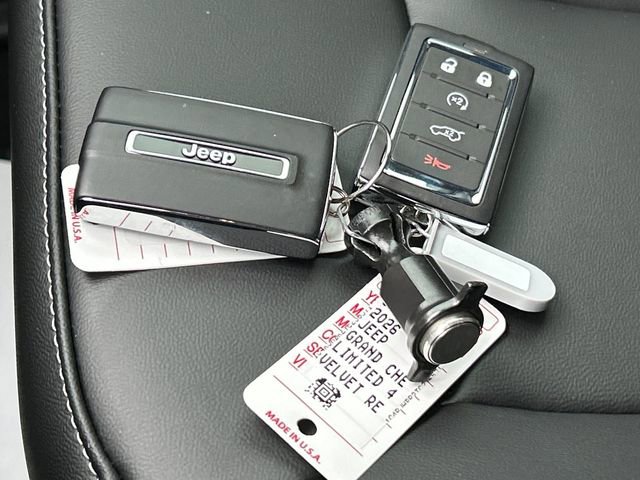 New 2026 Jeep Grand Cherokee Limited image 2
