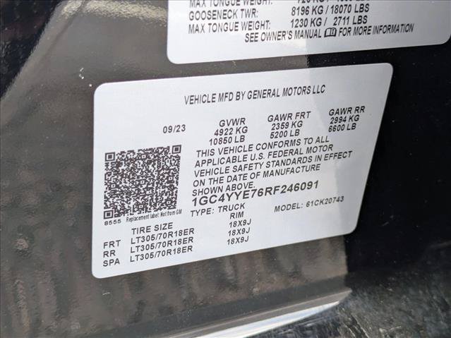 Used 2024 Chevrolet Silverado 2500 ZR2 w/ Technology Package AWD/4WD image 22