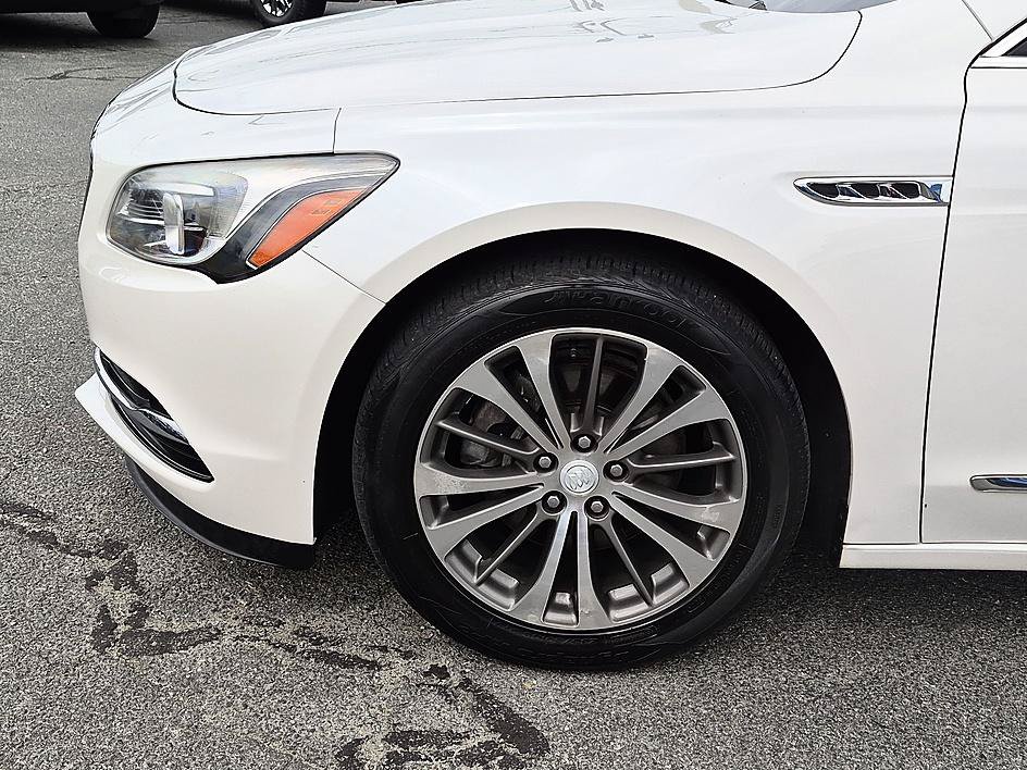 Certified 2017 Buick LaCrosse Premium FWD image 10