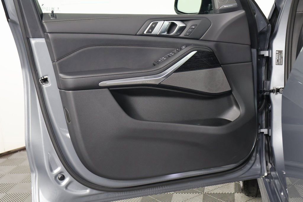 New 2026 BMW X5 xDrive40i w/ M Sport Package image 7