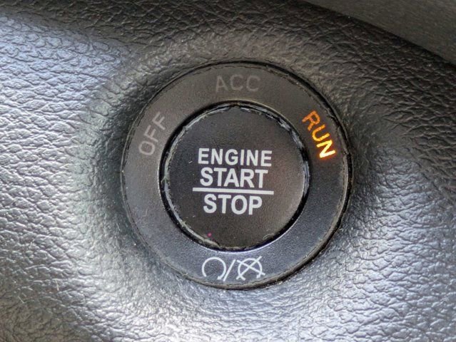 Used 2018 Jeep Cherokee Limited FWD image 29