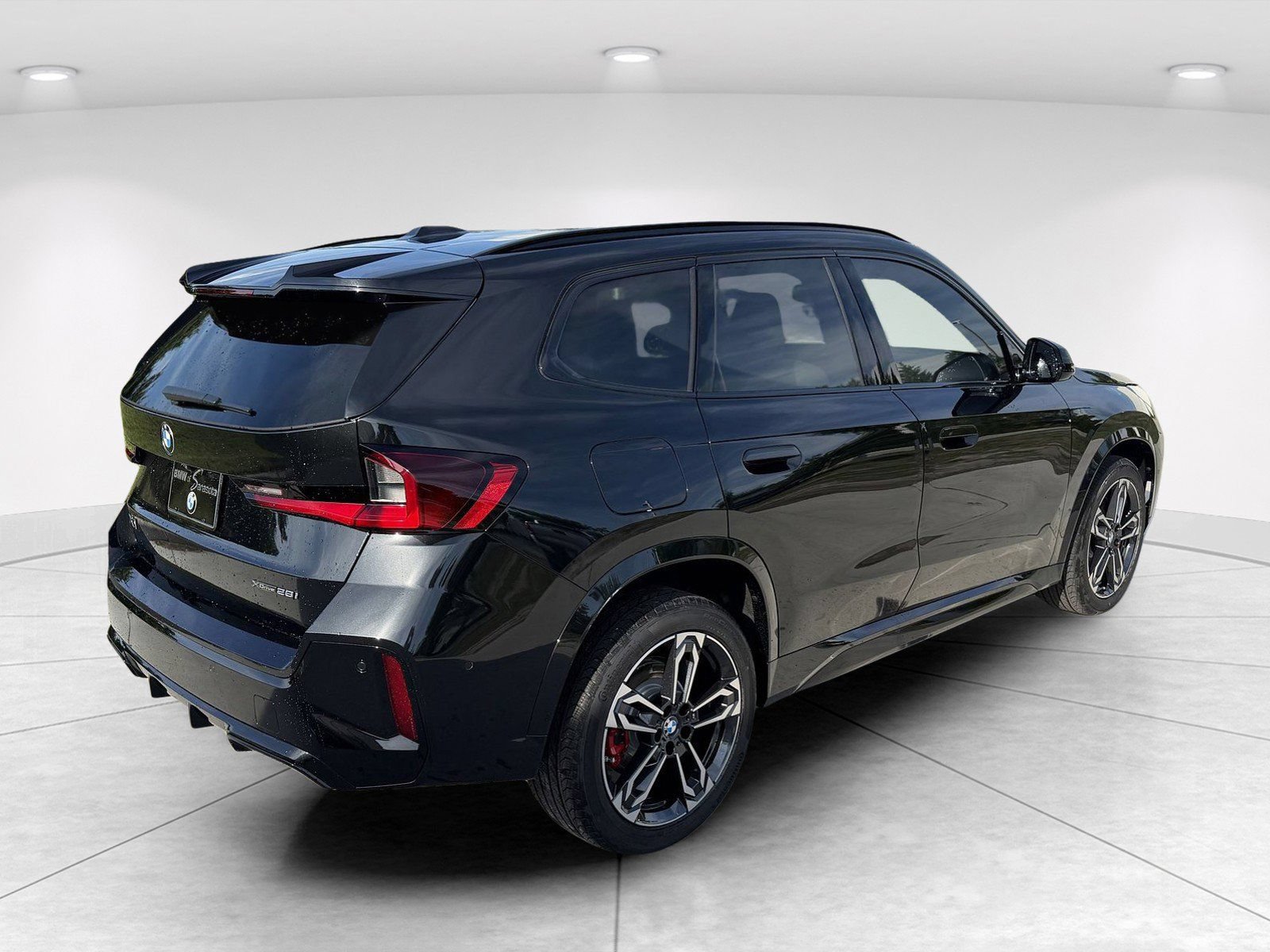 New 2026 BMW X1 xDrive28i w/ Technology Package AWD/4WD image 4